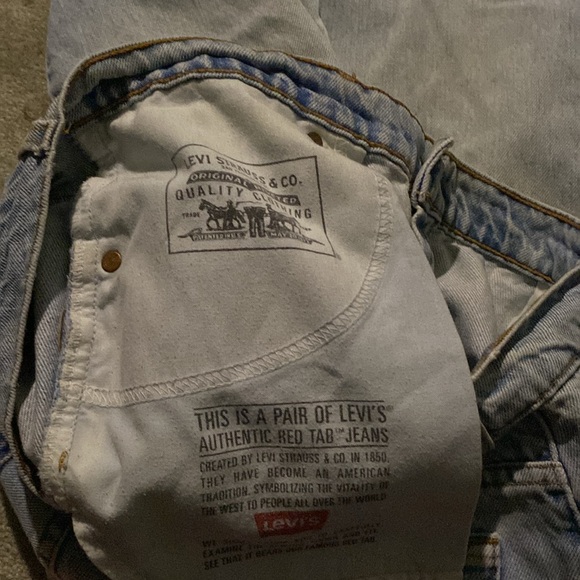 550 Vintage 1998 Levi Relaxed Fit and Tapered Leg - Picture 4 of 9